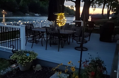 Wolcott House | Paradise in Port Bay