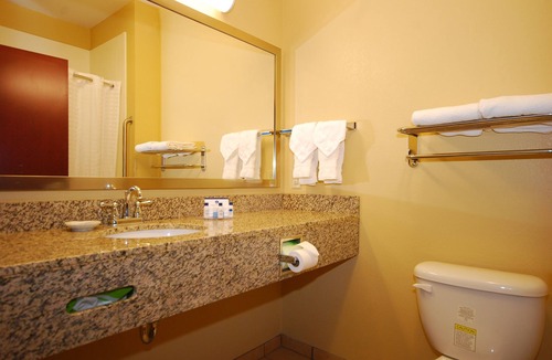 Towanda Hotel | Paradise Inn & Suites