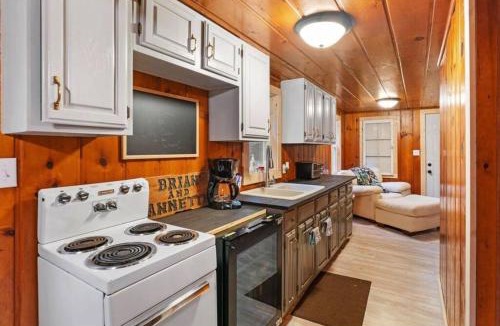 Carp Lake Villa | Paradise Lake Hidden Gem