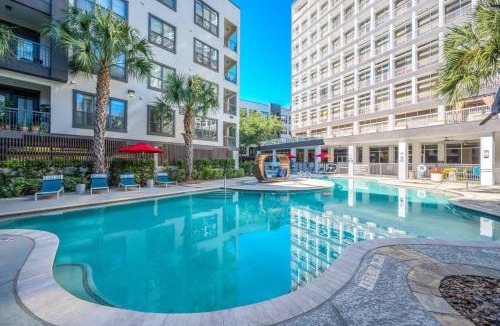 Houston Apartment | Paradise Land-1BR Pool View-NRG-MedCenter-Galleria