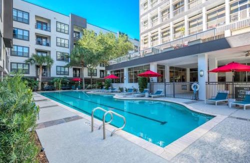 Houston Apartment | Paradise Land-1BR Pool View-NRG-MedCenter-Galleria