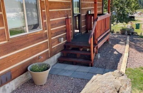 Custer Cabin | Paradise Land Cabin B