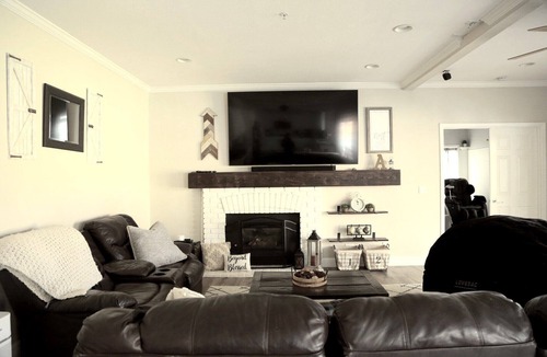 Livermore House | Paradise Next Door 🌴