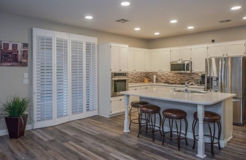 Seven Hills House | 🌴🏊‍♂️🌞⛳Paradise off the strip, 4BR+Big Loft+Fun Backyard