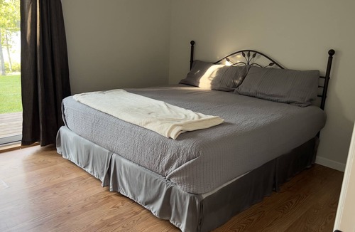 Saint John House | Paradise on Lake Douglas