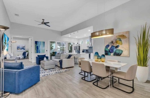 Arlington Park House | Paradise on Prospect w/Htd Saltwater Pool