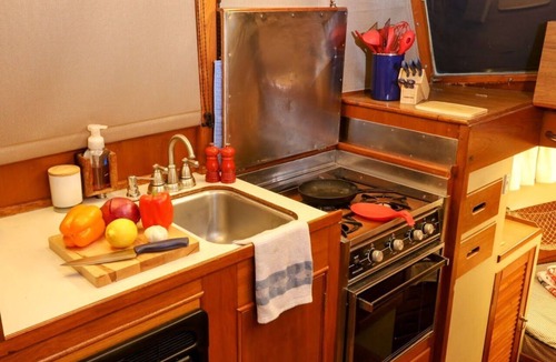 Cherry Grove Boat Rental | Paradise on the Great South Bay