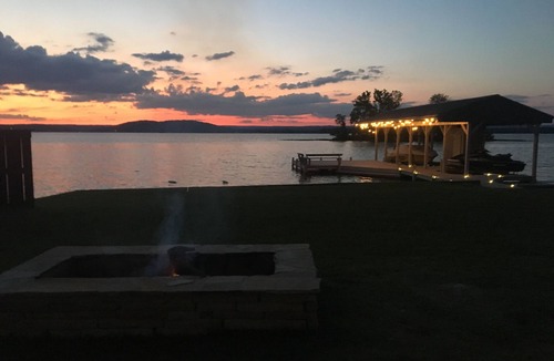 Centre House | Paradise on the lake