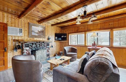 Bayfield House | Paradise on the Lake