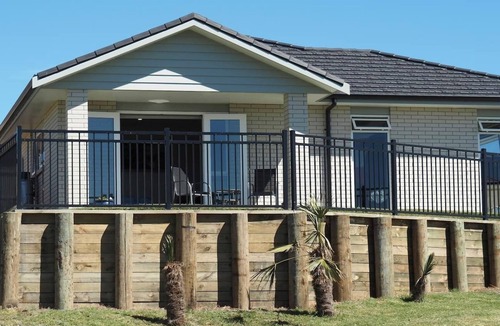 Coastlands Apartment | Paradise on the Sand