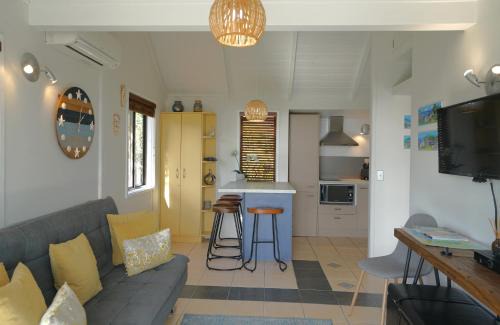 Palm Beach Villa | Paradise Palm Beach, Hot Tub