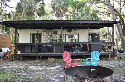 Dunnellon Cabin | Paradise Palms on Rainbow Ranch
