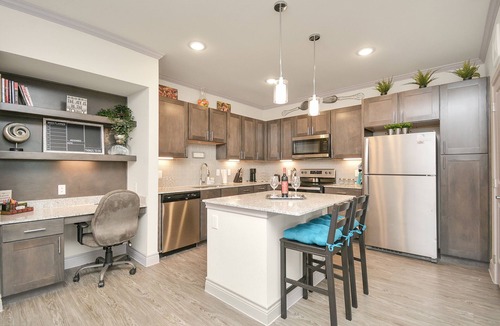 Spring Branch East Apartment | ✵Paradise Parkway✵| Home ⮕ Galleria w/Pool-Gym