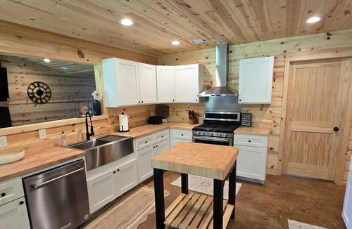 Higden House | Paradise Pines