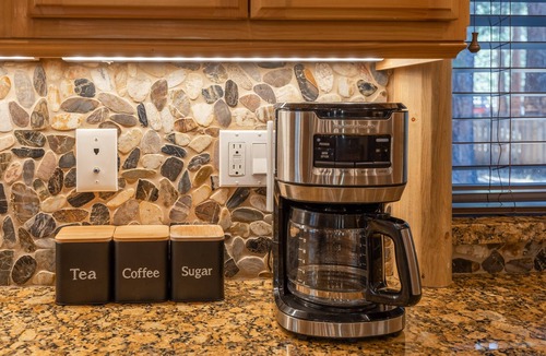 Summit Estates Cabin | Paradise Pines. Walk to Summit, new home in our portfolio, relax and have fun. 3x2 promo!