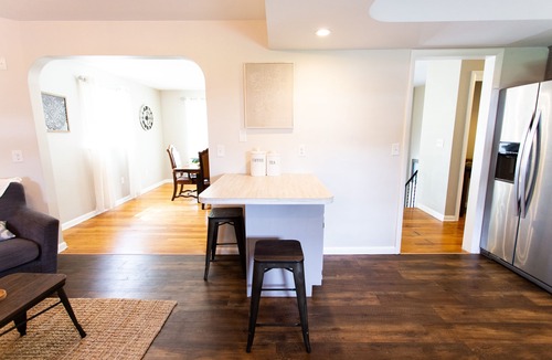 Paradise House | Paradise Place-Spacious home with Hot Tub+Fire Pit