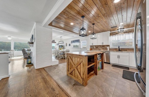 Goodview House | Paradise Point - Lakefront Home with Private Dock!