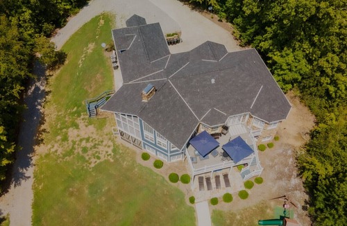 Tazewell House | Paradise Point on Norris Lake