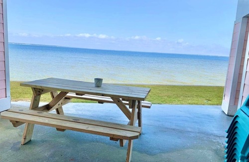 Innerarity Townhomes House | Paradise Point: Waterfront Unit with 2 Kayaks!