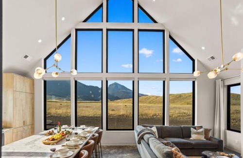 Pray House | Paradise Retreat at Chico