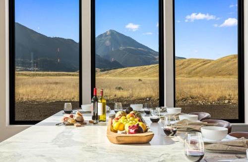 Pray House | Paradise Retreat at Chico