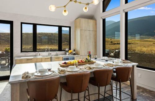 Pray House | Paradise Retreat at Chico