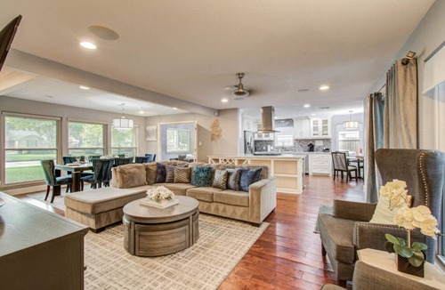 Westbury Apartment | Paradise Retreat: Heated Pool, Jacuzzi & 75” TV