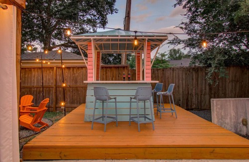 Westbury Apartment | Paradise Retreat: Heated Pool, Jacuzzi & 75” TV