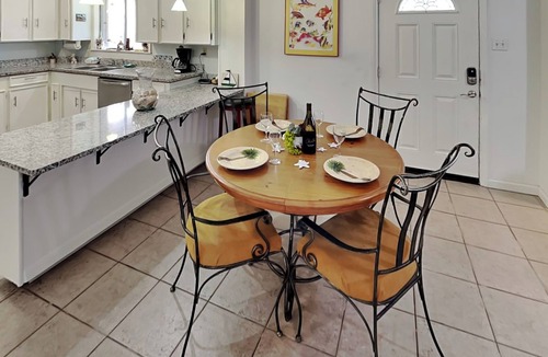 Shibui Sands House | Paradise Retreat | Pet Friendly, Walk to Beach!