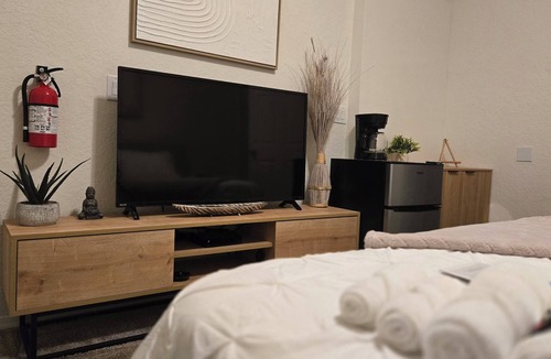 Regal Palms Resort | Paradise Room Resort Suite room near Disney and other interest places of Florida