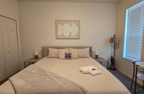 Regal Palms Resort | Paradise Room Resort Suite room near Disney and other interest places of Florida