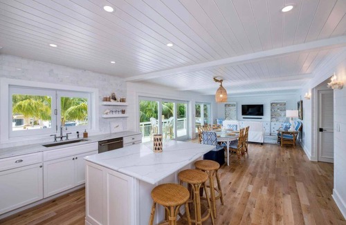 Venetian Shores House | PARADISE SHORES