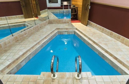 Cresco Hotel | Paradise Stream Resort