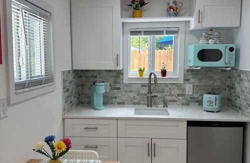 Fort Lauderdale Cottage | Paradise Suite