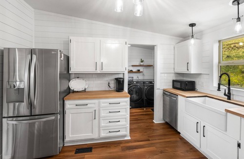 Emigrant House | Paradise Valley-Mountain Escape