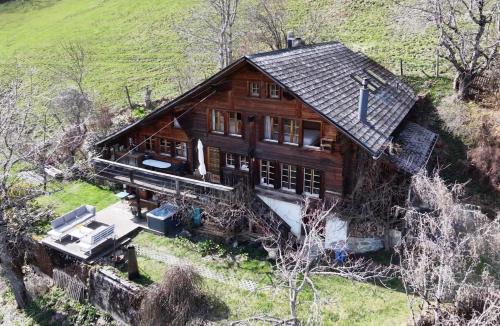 Rougemont Ski Chalet | Paradise View - 5 BR Gstaad Paradise View Chalet with Outdoor Jacuzzi
