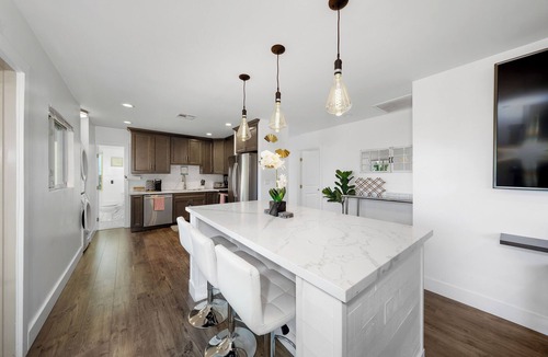 Lincoln Acres House | Paradise View: Luxury Pool & Spa Retreat