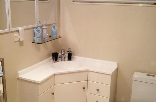 Paihia Apartment | Paradise Views Luxury 2BR Apartment