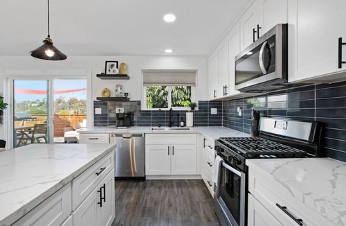 Middletown House | Paradise w/Views! Hot Tub, Firepit, AC, 3 Patios