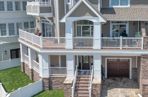 Anglesea House | Paradise Way