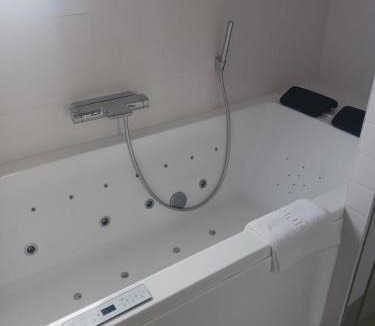 Villars-les-Dombes Bed & Breakfast | Paradisier