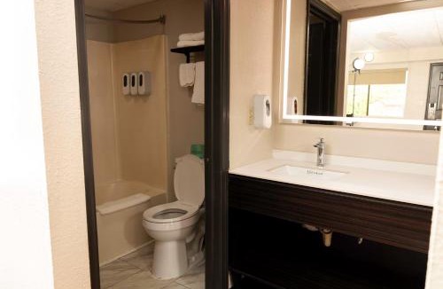 Hillsboro Hotel | Paragon Inn Hillsboro