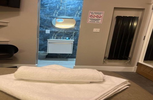 Palmers Green Apartment | Paragraph Palmers Green | Standard Double Room