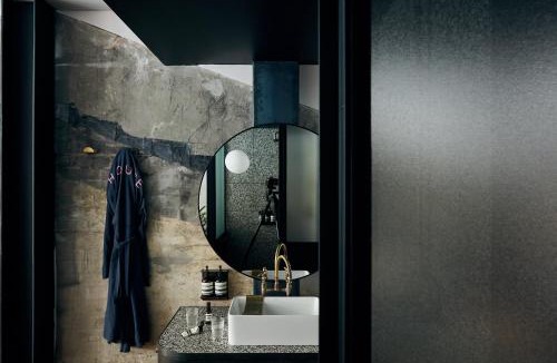 Surry Hills Hotel | Paramount House Hotel