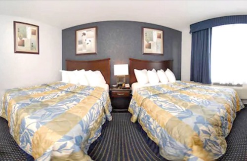 Queens Hotel | Paramount Inn