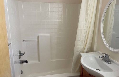 East Stroudsburg Hotel | Paramount Motel