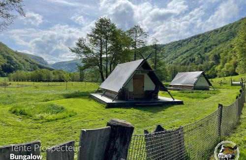 Menetrux-en-Joux House | Parc animalier du Hérisson