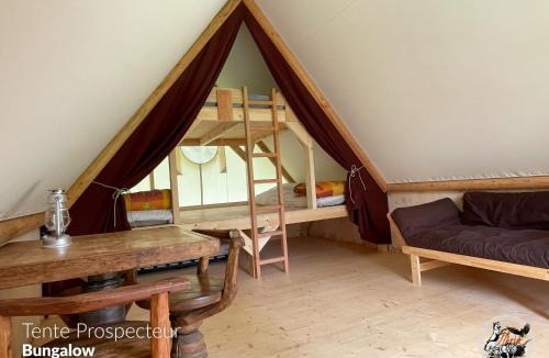 Menetrux-en-Joux House | Parc animalier du Hérisson