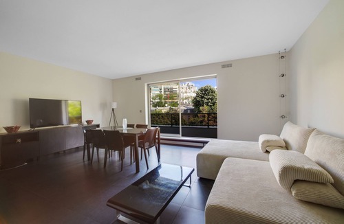 Passy Apartment | Parc de Passy