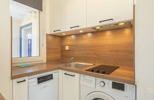 Pontaillac Apartment | Parc de Pontaillac by Interhome